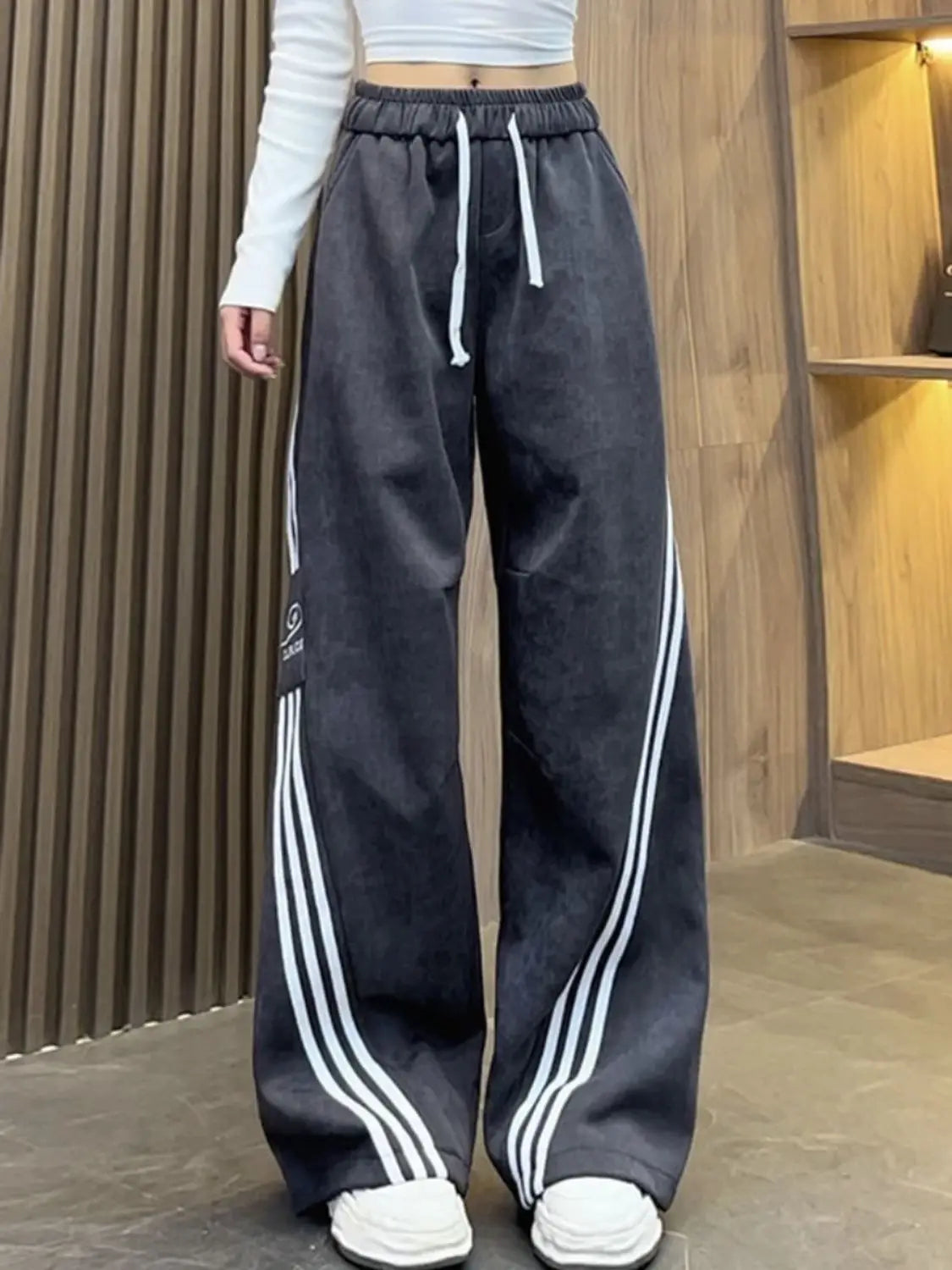 Taille élastique pantalons décontractés femmes automne nouveau trois rayures jambe large pantalons de survêtement polyvalent jambe droite longueur de plancher pantalon