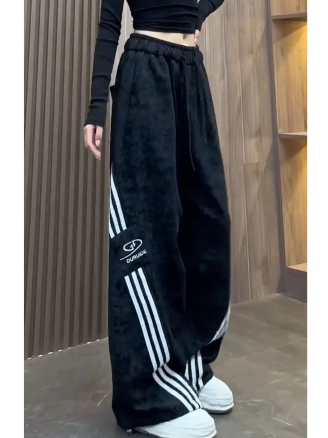 Taille élastique pantalons décontractés femmes automne nouveau trois rayures jambe large pantalons de survêtement polyvalent jambe droite longueur de plancher pantalon