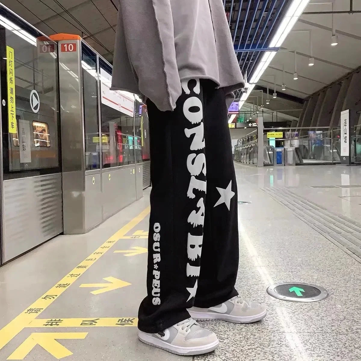 Nouveaux hommes pantalons de survêtement légers couleur unie Joggers impression hommes Baggy pantalon Streetwear pantalons longs hommes tendance polyvalent